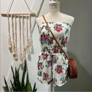 Strapless flower print romper with pockets